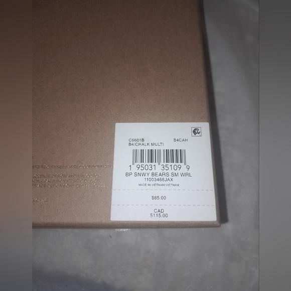 COACH Teddy Bear/Snowflake 7"1/2 Wristlet In Gift Box ✨️(FIRM) NWT TODAY… - Picture 4 of 9